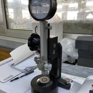 Shore hardness tester